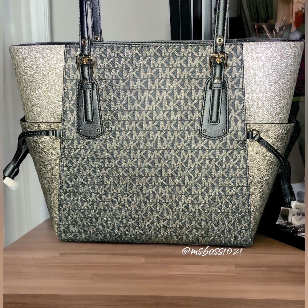 Michael Kors RARE Voyager East West Signature Tote+Wallet+Wristlet in Black/Gold - Picture 7 of 14